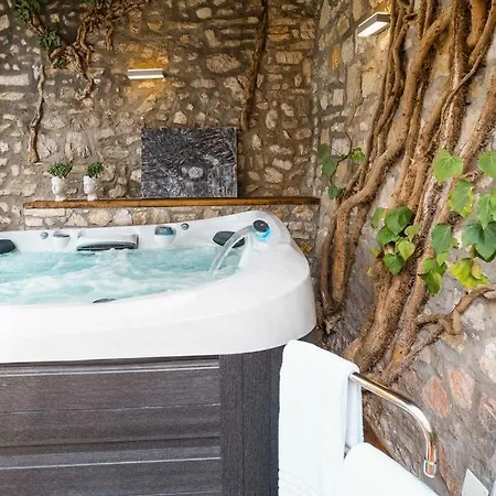 Domus Fontis Pescaia Hotel Spoleto Exterior photo