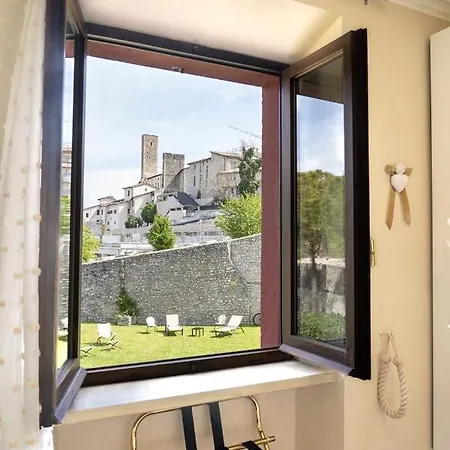 Domus Fontis Pescaia Hotel Spoleto Exterior photo